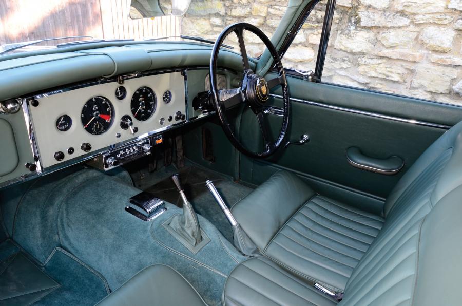  Jaguar XK150 S 3.8 Fixed Head Coupe 1960 года  (фото 9 из 12)